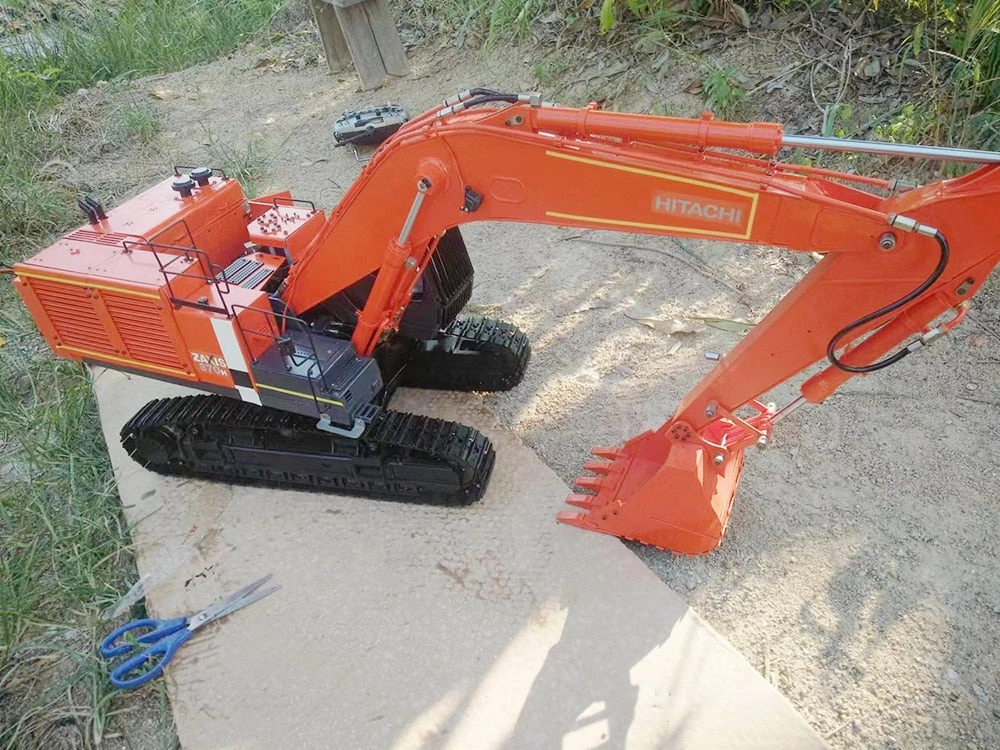Heavy Metal Excavator Model RC Toy 1/12 Scale Collector's Item